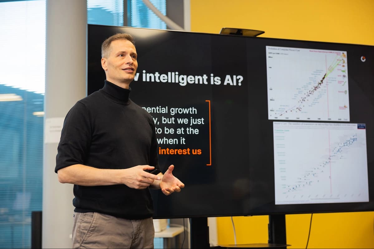 Daily Use of Generative AI for a Managing Director